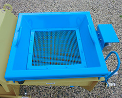 Vibrating screen for traditional mortars of small plaster sprayer FCX 80