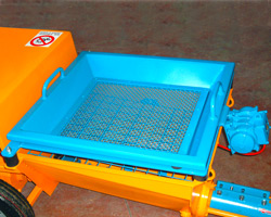 Vibrating screen for traditional mortars pumped by screw plastering machine PC 500 L - PC 500 I